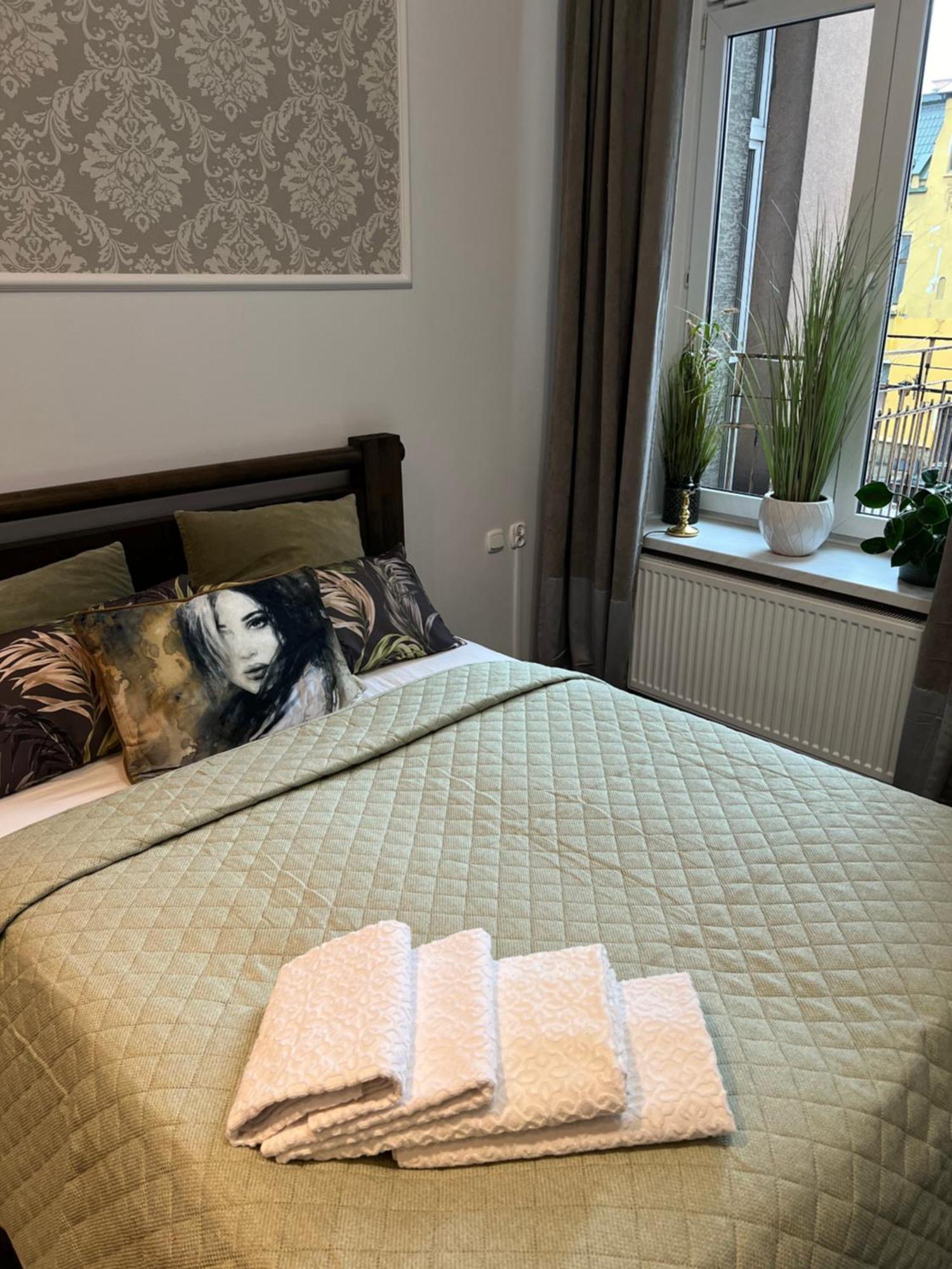 Stare Jagiellonski Parking Apartment