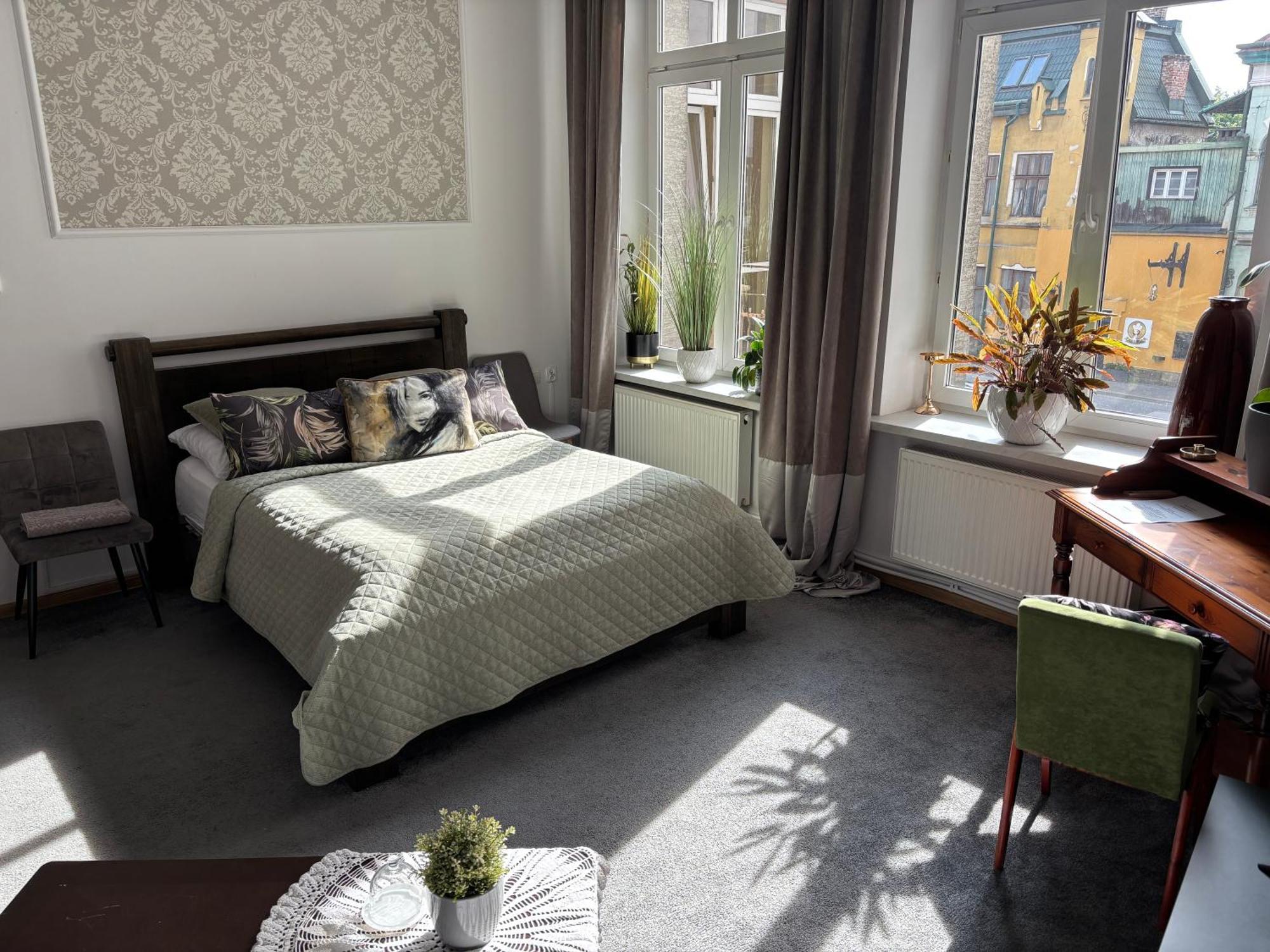 Stare Jagiellonski Parking Apartment *